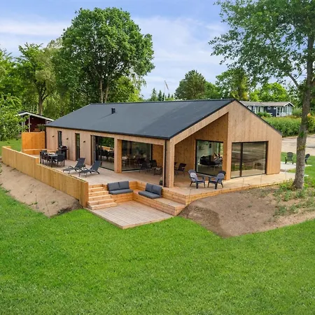 Edina - 350m From The Sea By Interhome *