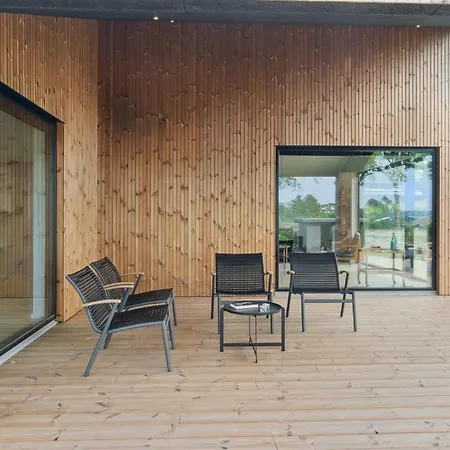Edina - 350m From The Sea By Interhome