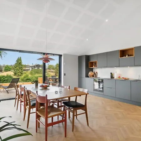 Vakantiehuis Edina - 350m From The Sea By Interhome *